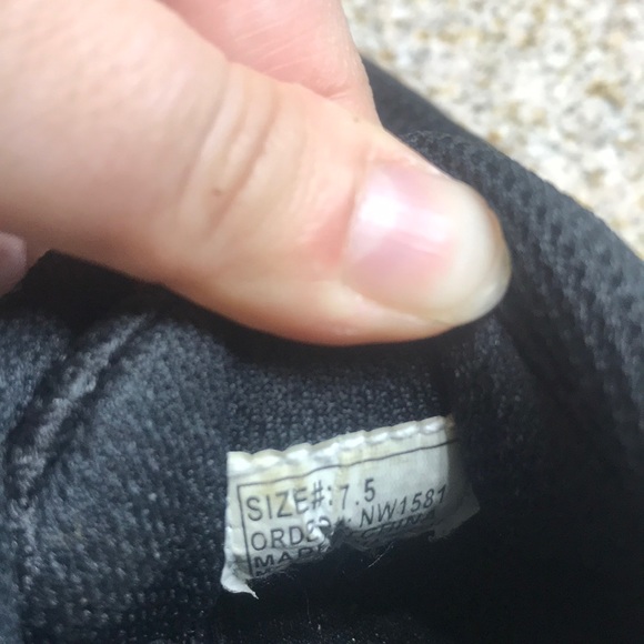 Shoes - Picture 6 of 7